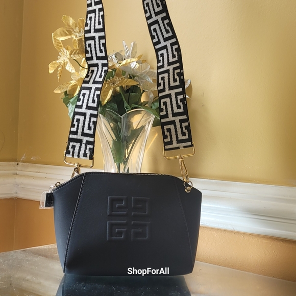 Givenchy pouch - Picture 12 of 14